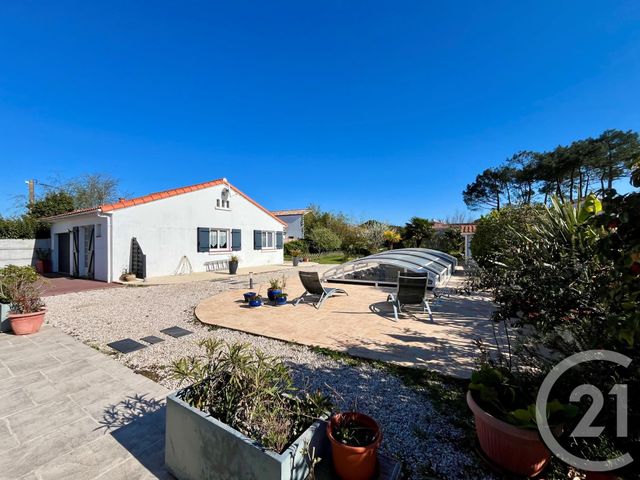 maison à vendre - 7 pièces - 170.42 m2 - LE FENOUILLER - 85 - PAYS-DE-LOIRE - Century 21 Bleu Marine