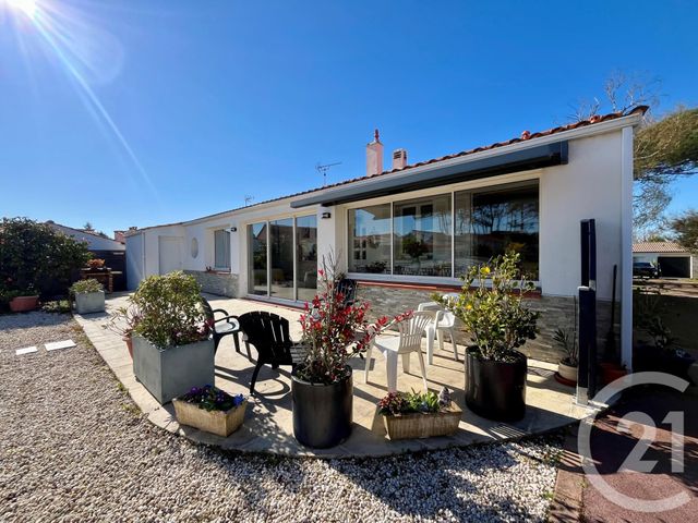 maison à vendre - 7 pièces - 170.42 m2 - LE FENOUILLER - 85 - PAYS-DE-LOIRE - Century 21 Bleu Marine