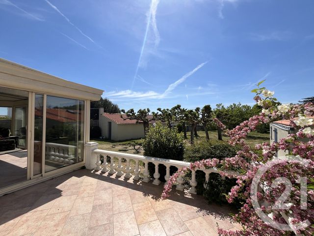 maison à vendre - 5 pièces - 128.35 m2 - ST HILAIRE DE RIEZ - 85 - PAYS-DE-LOIRE - Century 21 Bleu Marine