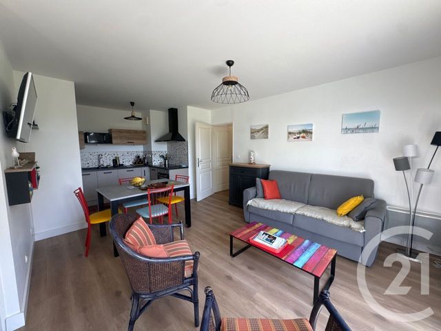 Appartement T3 à vendre - 3 pièces - 54.83 m2 - ST GILLES CROIX DE VIE - 85 - PAYS-DE-LOIRE - Century 21 Bleu Marine