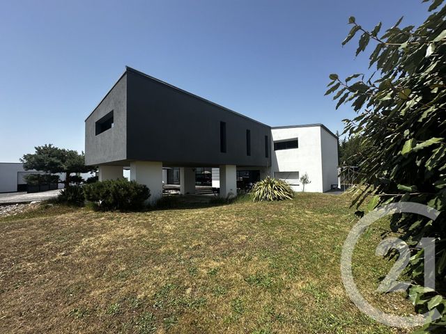 maison à vendre - 8 pièces - 281.2 m2 - ST HILAIRE DE RIEZ - 85 - PAYS-DE-LOIRE - Century 21 Bleu Marine