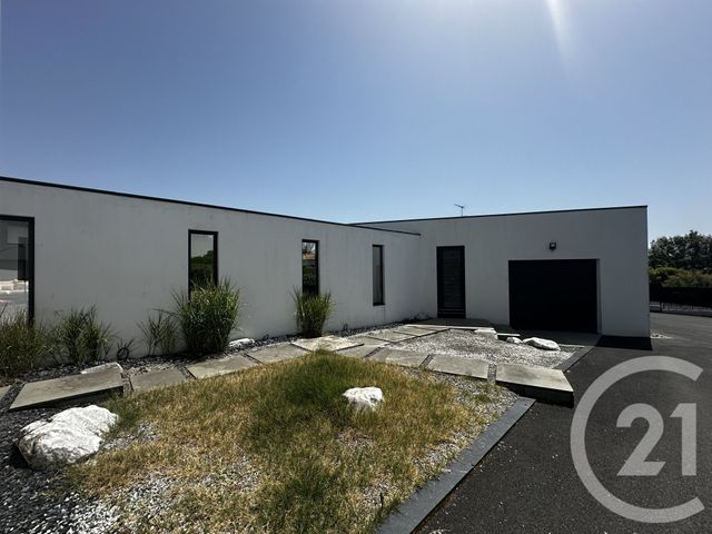 maison à vendre - 8 pièces - 281.2 m2 - ST HILAIRE DE RIEZ - 85 - PAYS-DE-LOIRE - Century 21 Bleu Marine