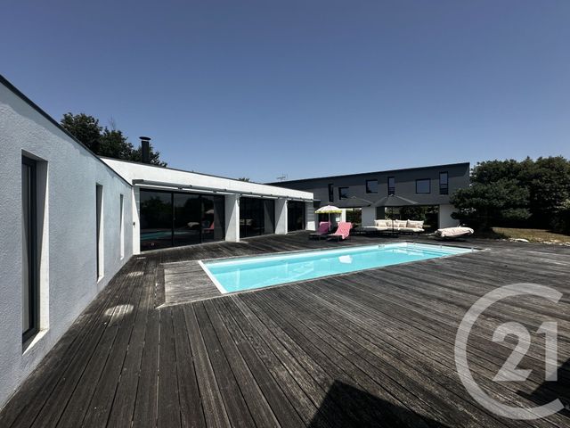 maison à vendre - 8 pièces - 281.2 m2 - ST HILAIRE DE RIEZ - 85 - PAYS-DE-LOIRE - Century 21 Bleu Marine