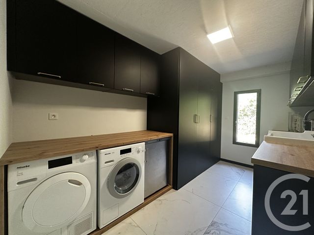 maison à vendre - 8 pièces - 281.2 m2 - ST HILAIRE DE RIEZ - 85 - PAYS-DE-LOIRE - Century 21 Bleu Marine