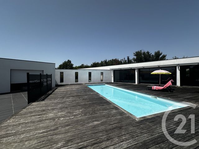 maison à vendre - 8 pièces - 281.2 m2 - ST HILAIRE DE RIEZ - 85 - PAYS-DE-LOIRE - Century 21 Bleu Marine