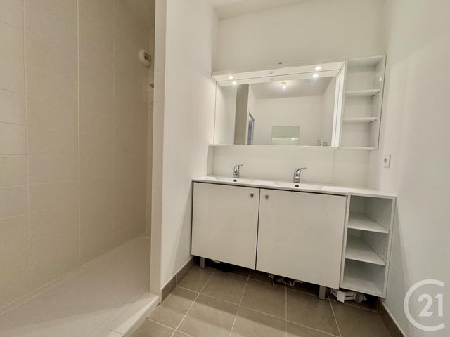 Appartement T3 à vendre - 3 pièces - 57.0 m2 - ST GILLES CROIX DE VIE - 85 - PAYS-DE-LOIRE - Century 21 Bleu Marine
