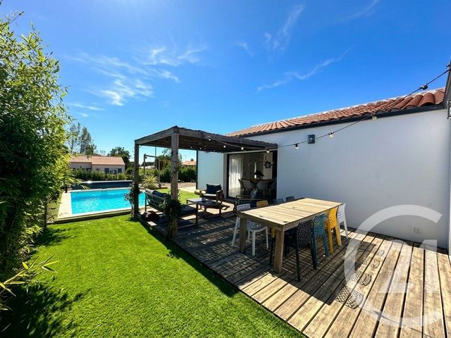 maison à vendre - 4 pièces - 123.0 m2 - L AIGUILLON SUR VIE - 85 - PAYS-DE-LOIRE - Century 21 Bleu Marine