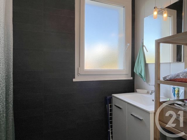 Appartement T3 à vendre - 3 pièces - 47.96 m2 - ST GILLES CROIX DE VIE - 85 - PAYS-DE-LOIRE - Century 21 Bleu Marine