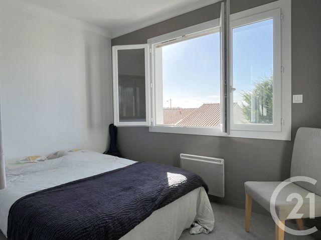 Appartement T3 à vendre - 3 pièces - 47.96 m2 - ST GILLES CROIX DE VIE - 85 - PAYS-DE-LOIRE - Century 21 Bleu Marine