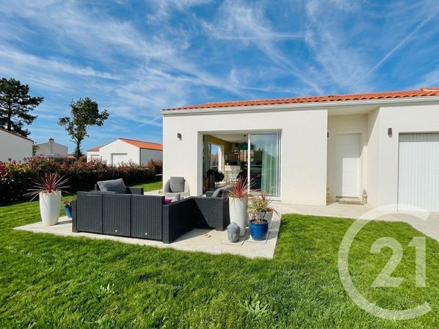 maison à vendre - 4 pièces - 105.47 m2 - L AIGUILLON SUR VIE - 85 - PAYS-DE-LOIRE - Century 21 Bleu Marine