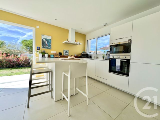 maison à vendre - 4 pièces - 105.47 m2 - L AIGUILLON SUR VIE - 85 - PAYS-DE-LOIRE - Century 21 Bleu Marine
