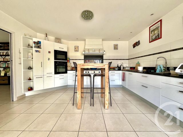 maison à vendre - 6 pièces - 200.67 m2 - LE FENOUILLER - 85 - PAYS-DE-LOIRE - Century 21 Bleu Marine