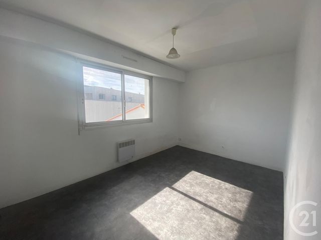 Appartement T2 à vendre - 2 pièces - 51.6 m2 - ST GILLES CROIX DE VIE - 85 - PAYS-DE-LOIRE - Century 21 Bleu Marine