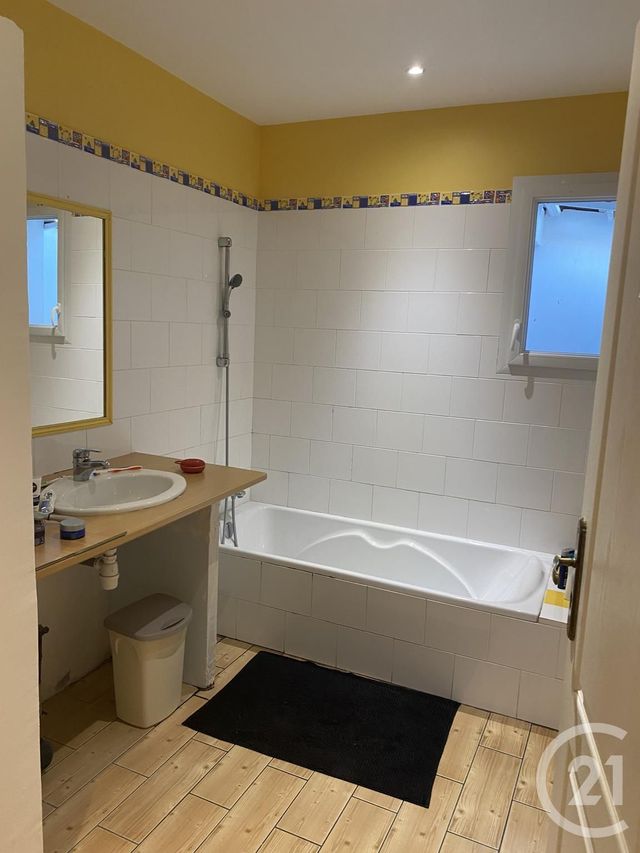 maison à vendre - 5 pièces - 140.0 m2 - LE FENOUILLER - 85 - PAYS-DE-LOIRE - Century 21 Bleu Marine maison à vendre - 5 pièces - 140.0 m2 - LE FENOUILLER - 85 - PAYS-DE-LOIRE - Century 21 Bleu Marine