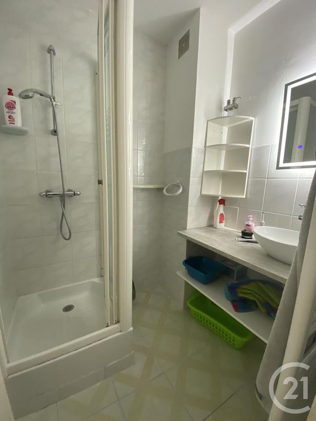 Afficher la photo en grand Appartement T3 à vendre - 3 pièces - 51.83 m2 - ST HILAIRE DE RIEZ - 85 - PAYS-DE-LOIRE - Century 21 Bleu Marine
