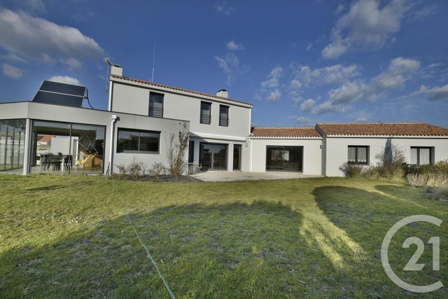 maison à vendre - 10 pièces - 235.45 m2 - GIVRAND - 85 - PAYS-DE-LOIRE - Century 21 Bleu Marine