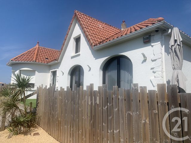 maison à vendre - 7 pièces - 148.0 m2 - ST GILLES CROIX DE VIE - 85 - PAYS-DE-LOIRE - Century 21 Bleu Marine