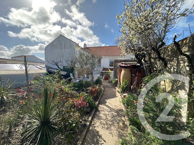 maison à vendre - 4 pièces - 130.0 m2 - ST GILLES CROIX DE VIE - 85 - PAYS-DE-LOIRE - Century 21 Bleu Marine