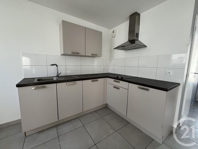 Appartement F3 à vendre - 3 pièces - 53.8 m2 - ST GILLES CROIX DE VIE - 85 - PAYS-DE-LOIRE - Century 21 Bleu Marine