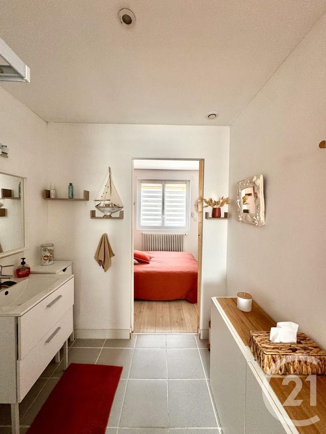 maison à vendre - 6 pièces - 186.42 m2 - LE FENOUILLER - 85 - PAYS-DE-LOIRE - Century 21 Bleu Marine