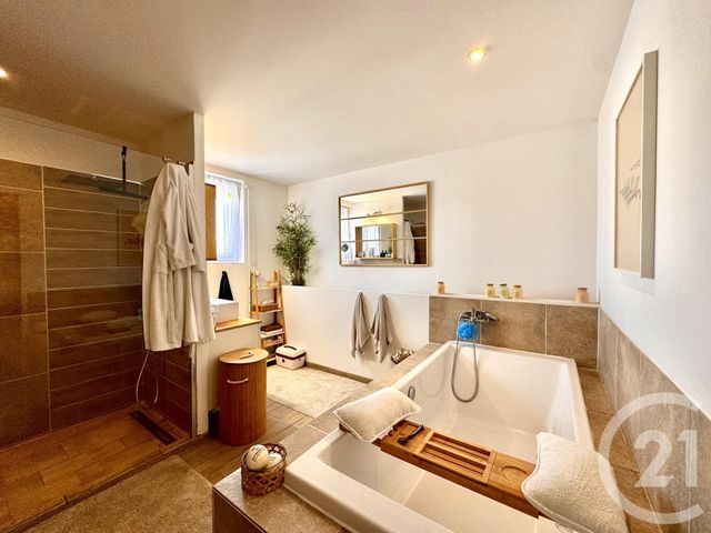 maison à vendre - 6 pièces - 186.42 m2 - LE FENOUILLER - 85 - PAYS-DE-LOIRE - Century 21 Bleu Marine