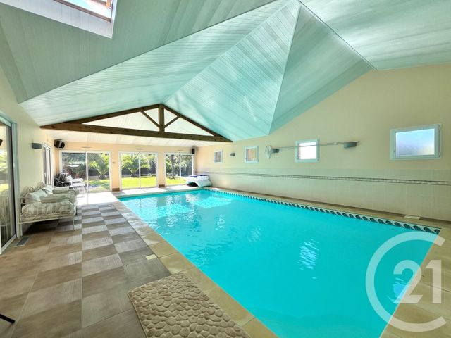 Afficher la photo en grand maison à vendre - 6 pièces - 327.28 m2 - LE FENOUILLER - 85 - PAYS-DE-LOIRE - Century 21 Bleu Marine