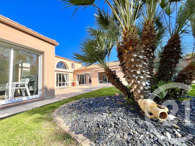 Afficher la photo en grand maison à vendre - 6 pièces - 327.28 m2 - LE FENOUILLER - 85 - PAYS-DE-LOIRE - Century 21 Bleu Marine