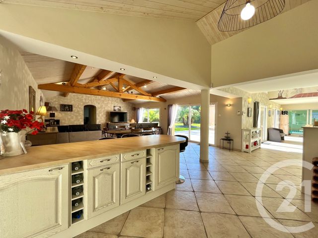 Afficher la photo en grand maison à vendre - 6 pièces - 327.28 m2 - LE FENOUILLER - 85 - PAYS-DE-LOIRE - Century 21 Bleu Marine