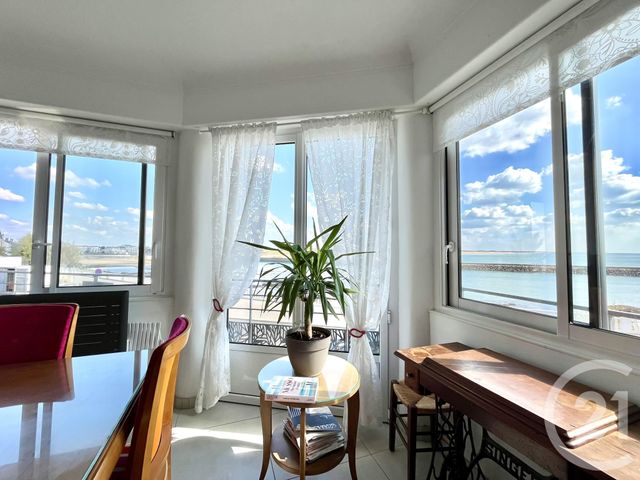 maison à vendre - 5 pièces - 130.94 m2 - ST GILLES CROIX DE VIE - 85 - PAYS-DE-LOIRE - Century 21 Bleu Marine