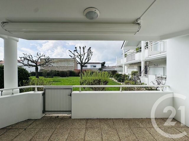 Appartement F2 à vendre - 2 pièces - 46.0 m2 - ST GILLES CROIX DE VIE - 85 - PAYS-DE-LOIRE - Century 21 Bleu Marine