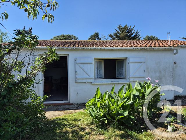 maison à vendre - 3 pièces - 124.92 m2 - L AIGUILLON SUR VIE - 85 - PAYS-DE-LOIRE - Century 21 Bleu Marine